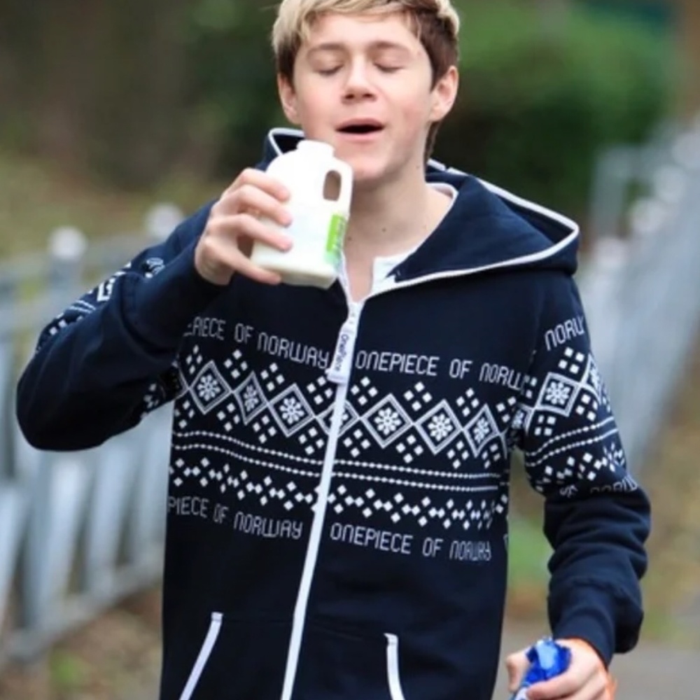 One Direction - Norwegian One Piece - Niall Horan